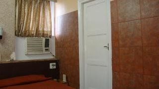 Grant Hotel Мумбай Екстериор снимка